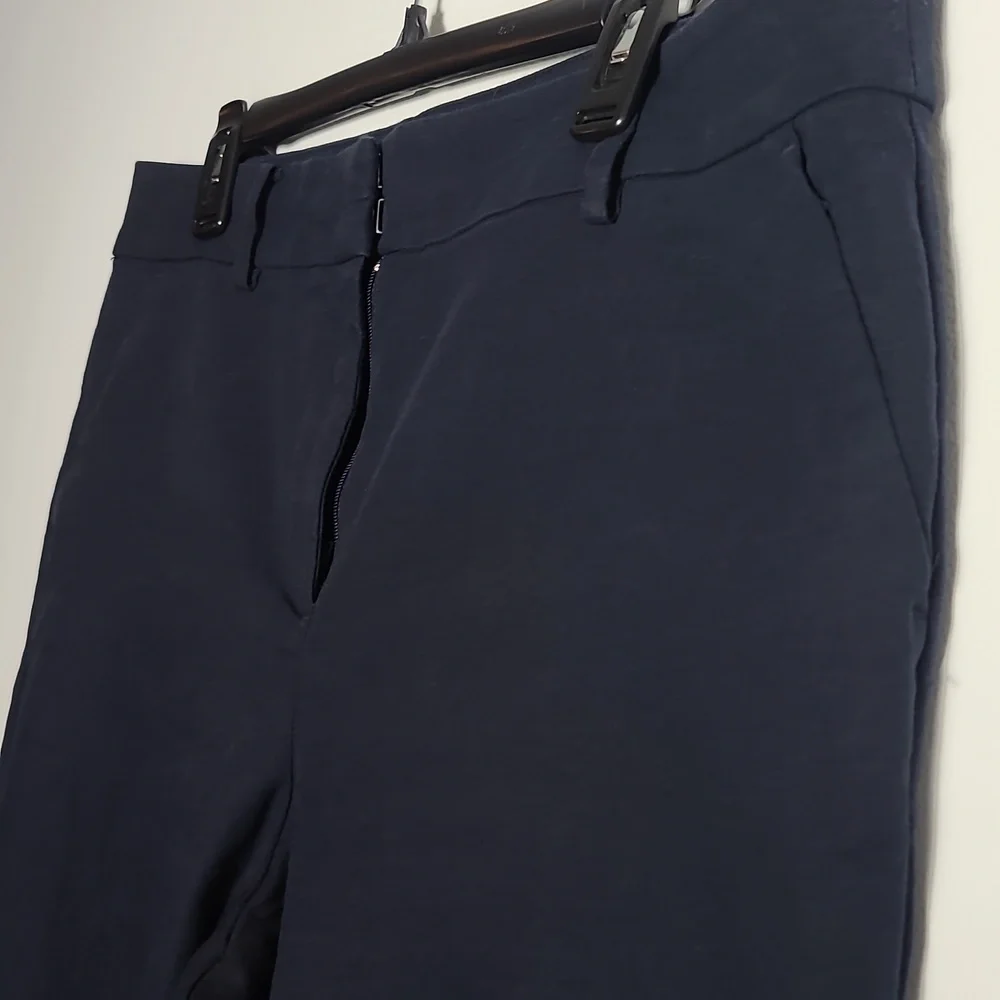 LOFT The Riviera Slim Cropped Pant in Navy Blue Size 14 - Picture 14 of 14